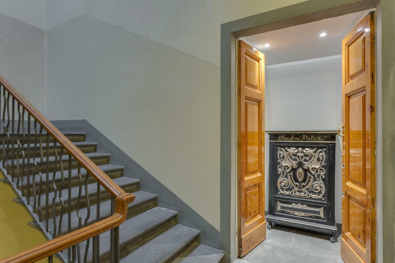 Cherubini Palace Thematic Apartment Florence Exterior photo