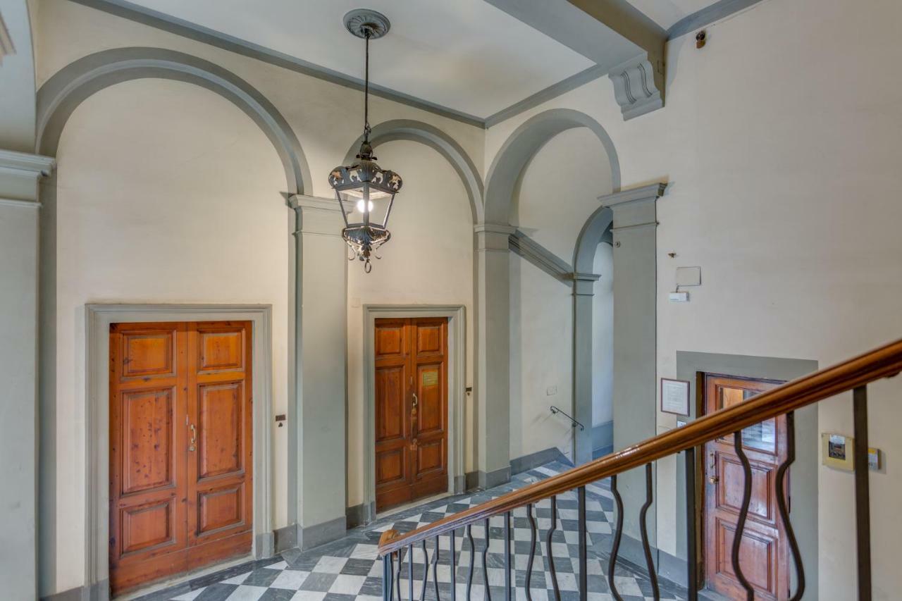 Cherubini Palace Thematic Apartment Florence Exterior photo